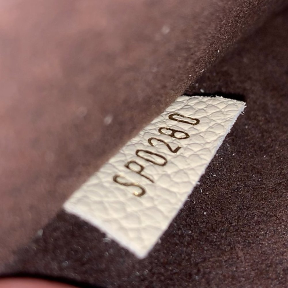 āSOLDā Louis Vuitton Empreinte Cream Neonoe MM bag - Picture 16 of 16